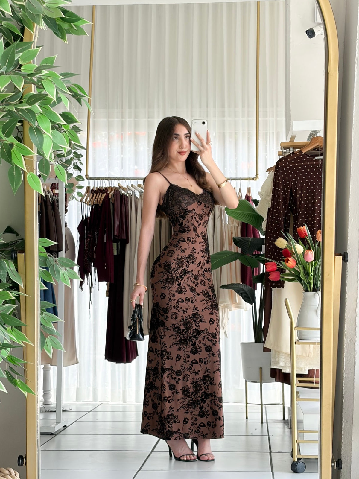 Vestido flores encaje pecho