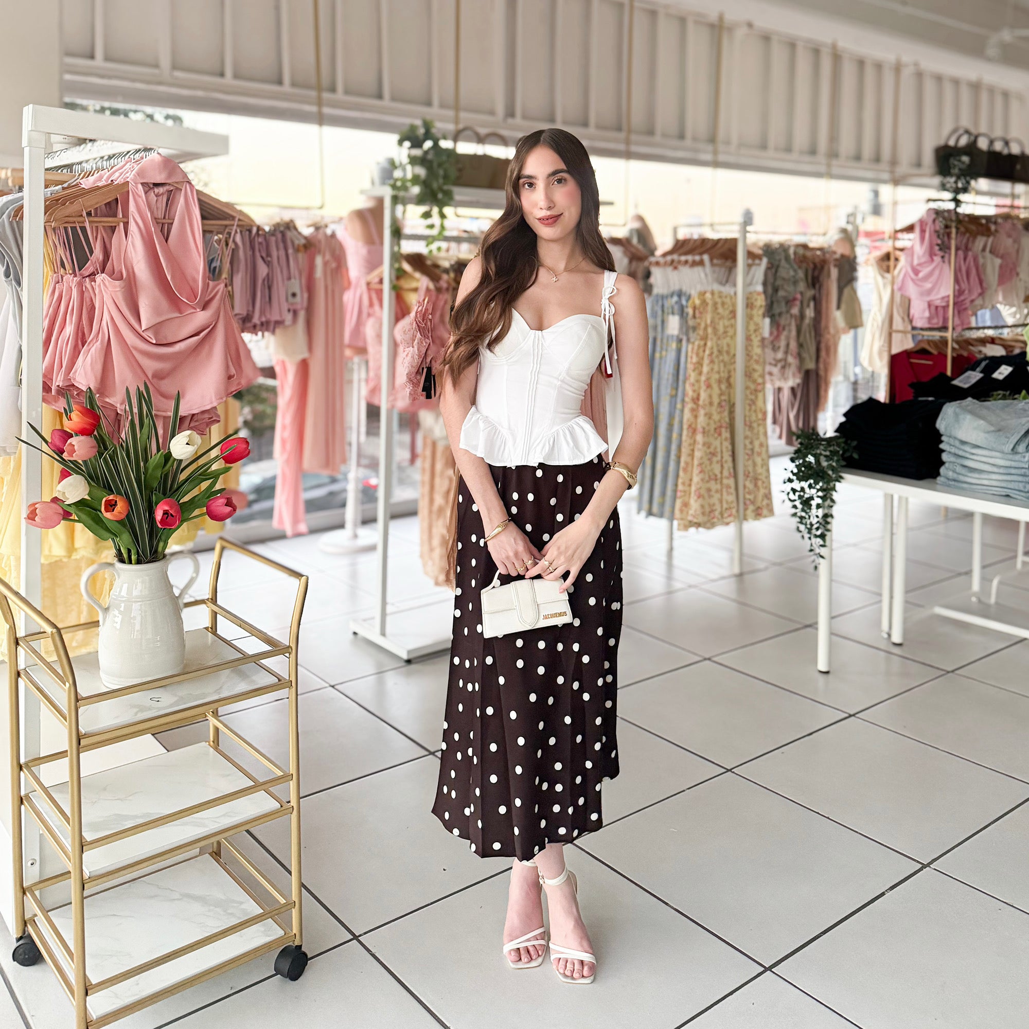 Falda satén larga puntos