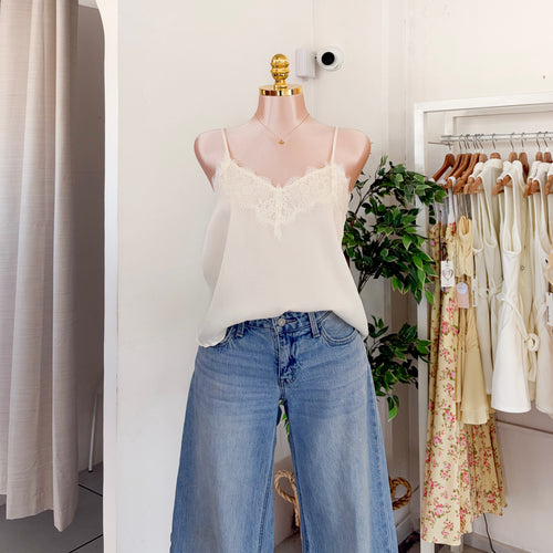 Blusa pecho encaje