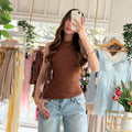 Blusa básica diagonal