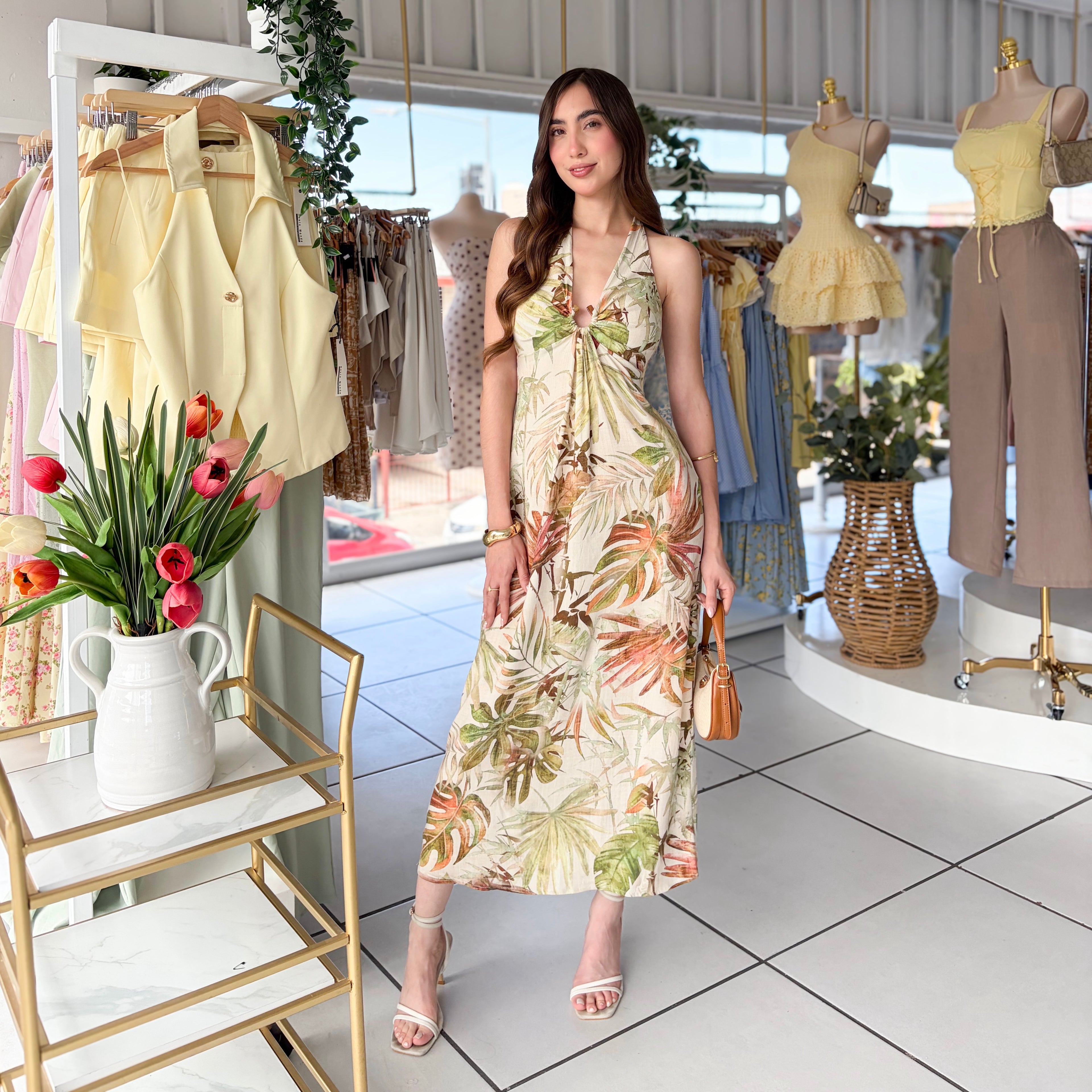 Vestido hebilla madera