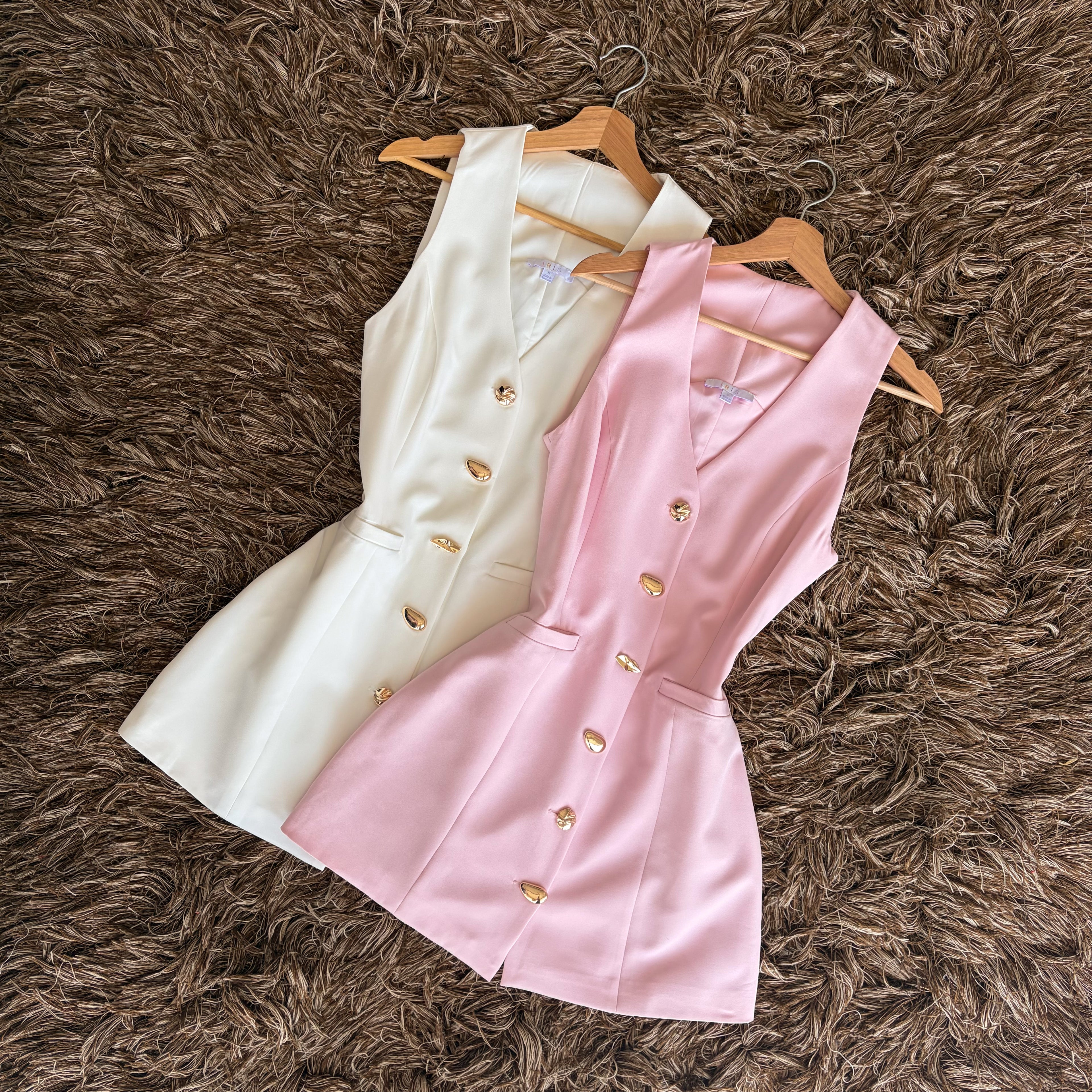 Vestido tipo chaleco botones formas