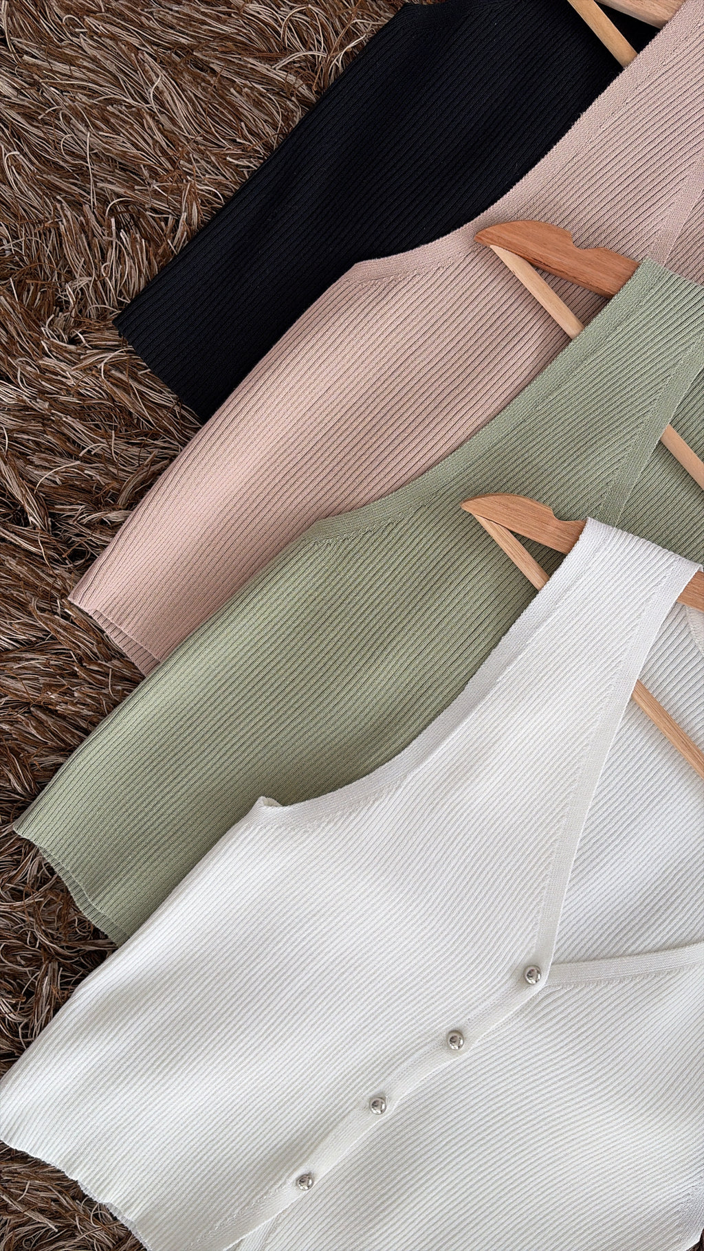 Blusa canele botones dorados
