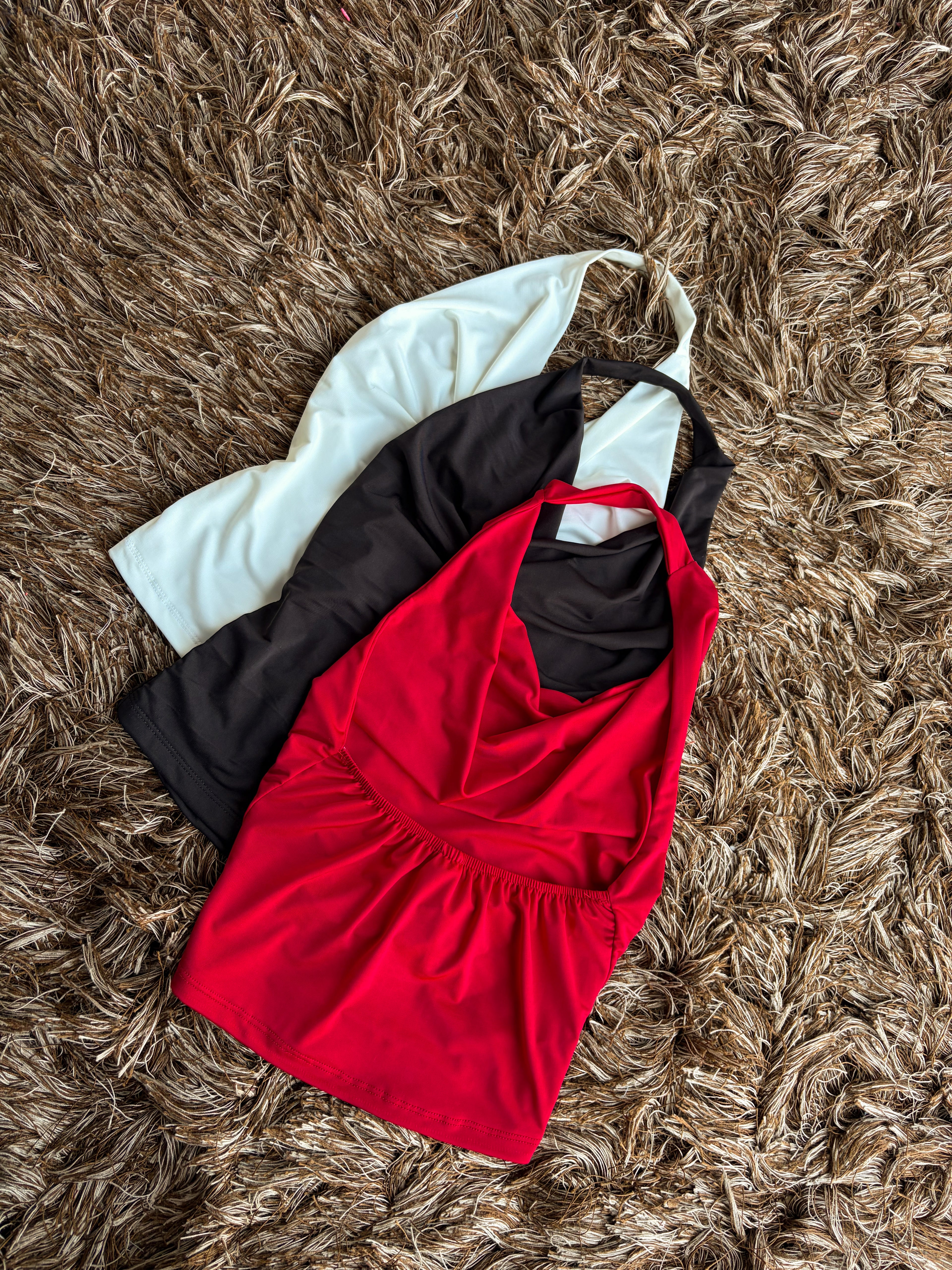 Blusa halter cuello holgado