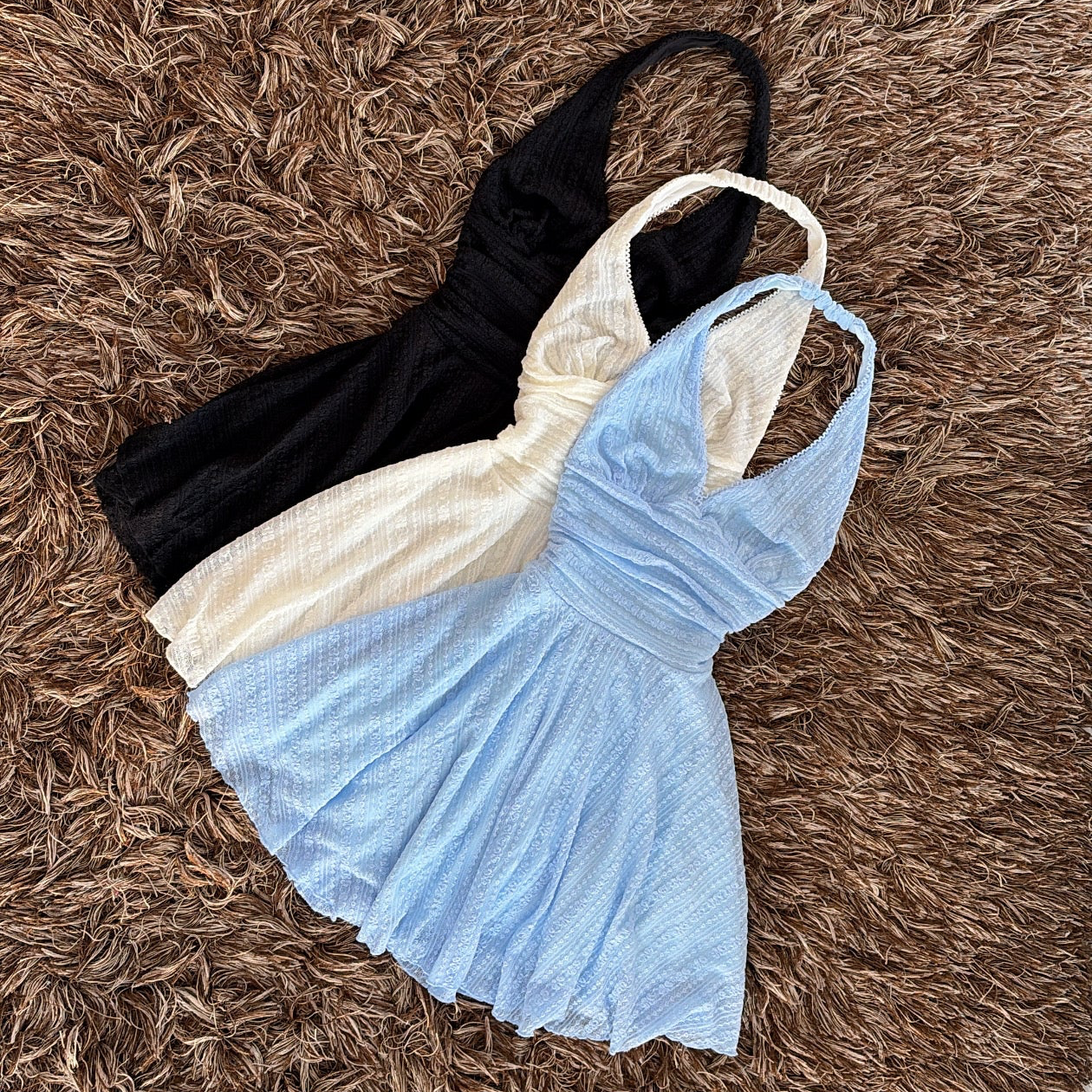 Vestido halter encaje