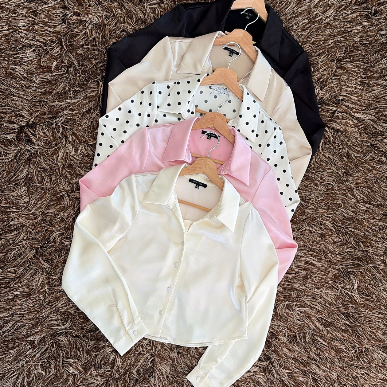 Blusa satén botones