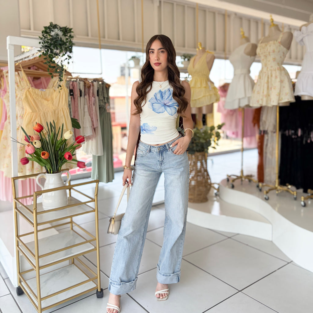 Blusa flores hombro corrugado
