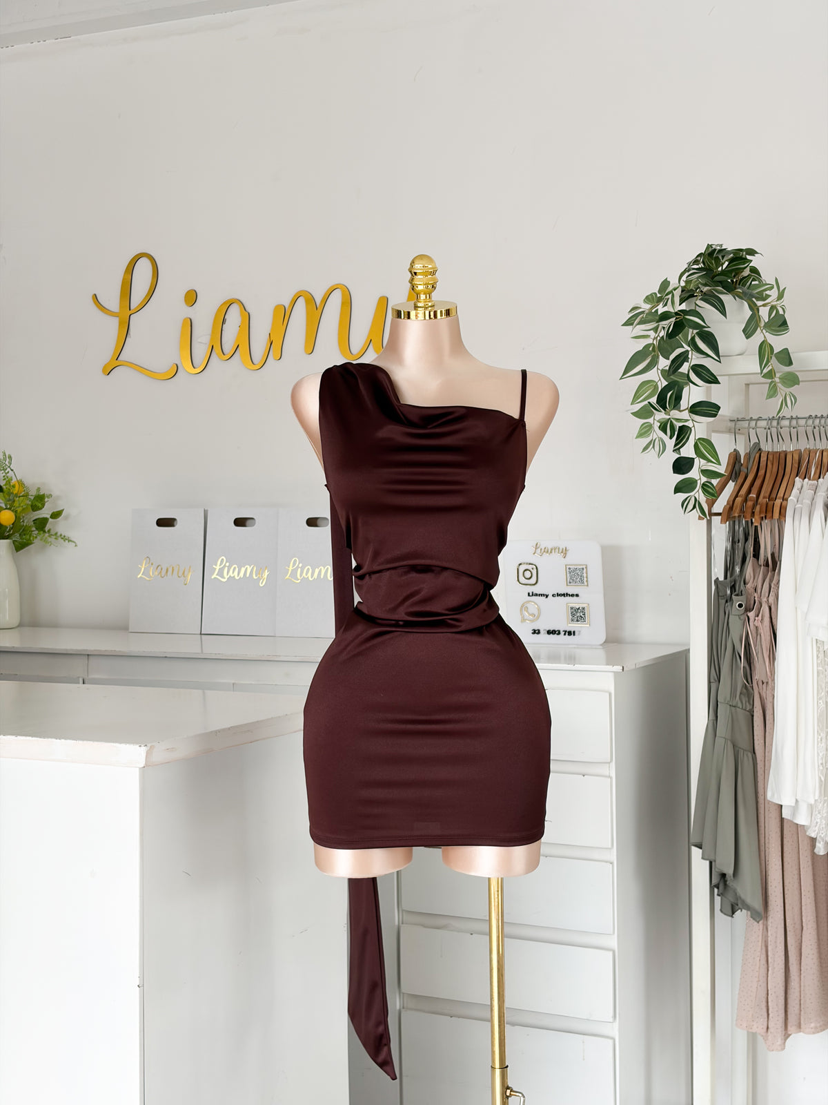 Vestido tirantes tira cuello