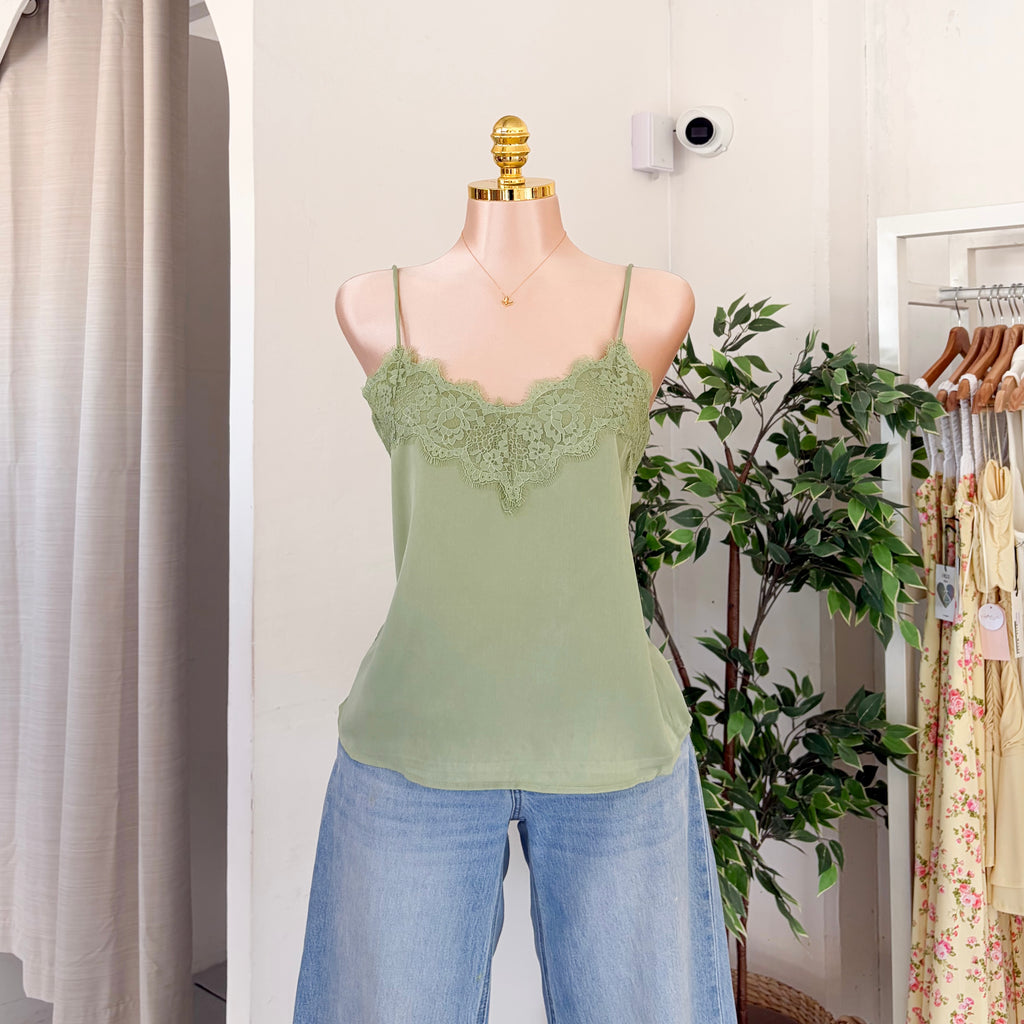 Blusa pecho encaje