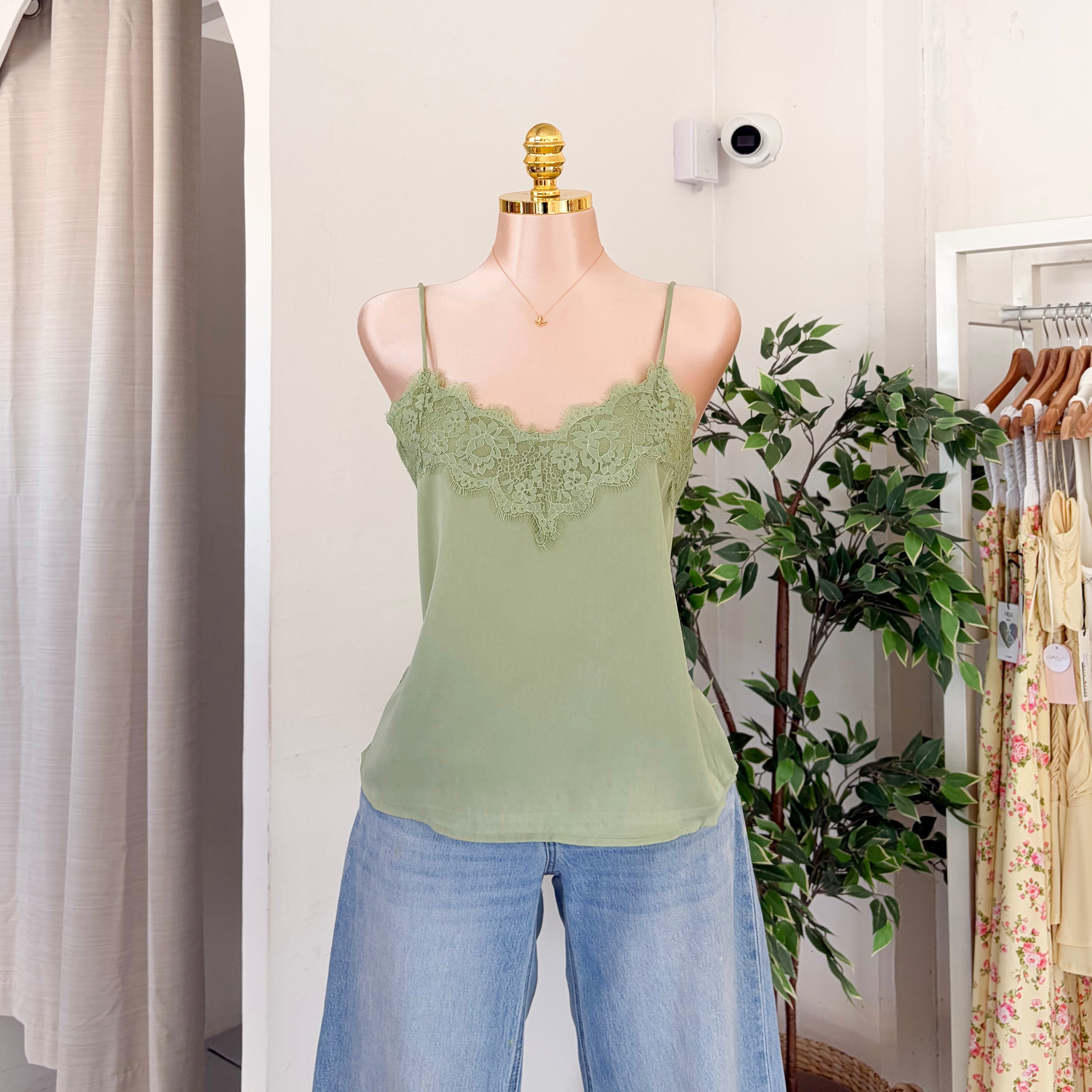 Blusa pecho encaje