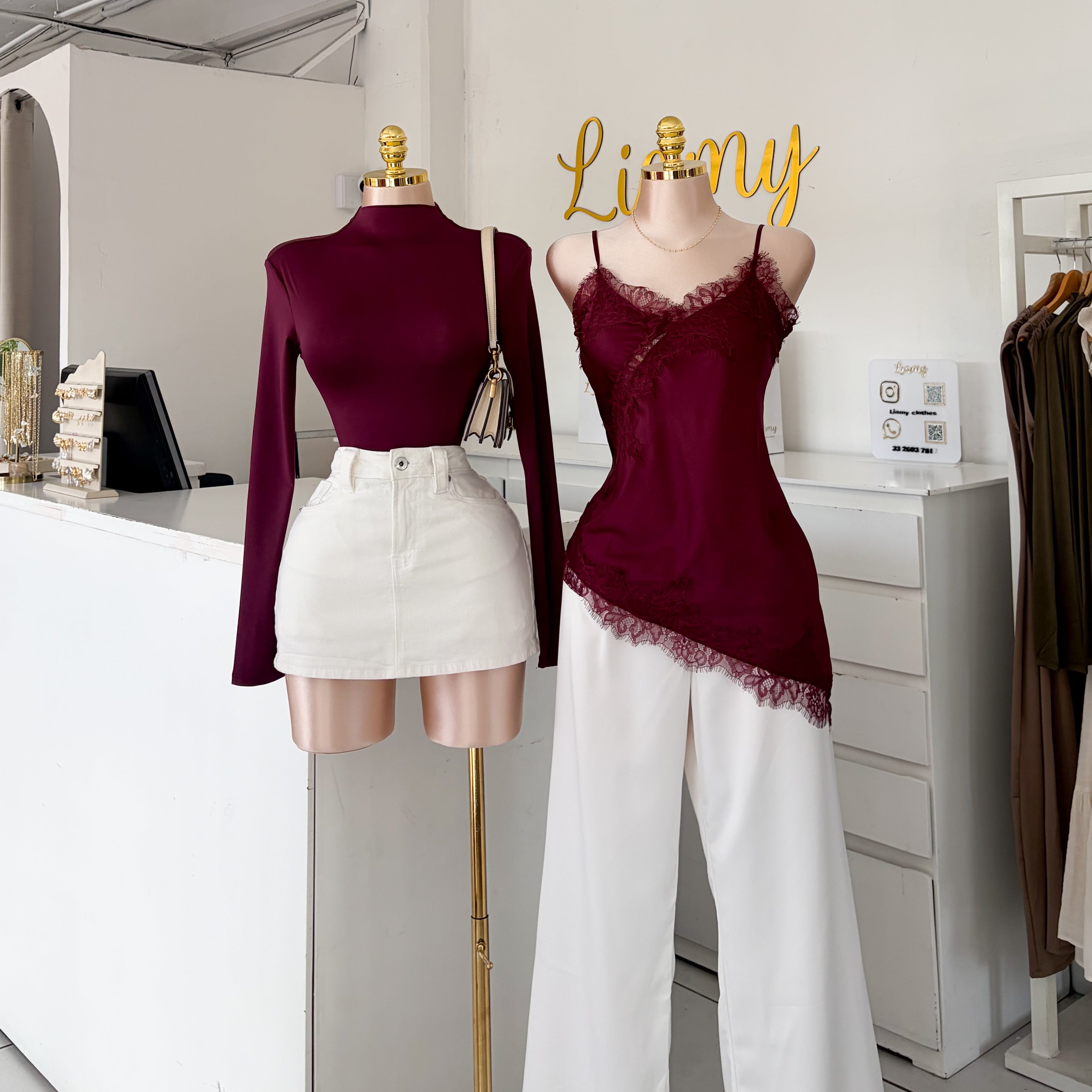 Blusa encaje asimétrica