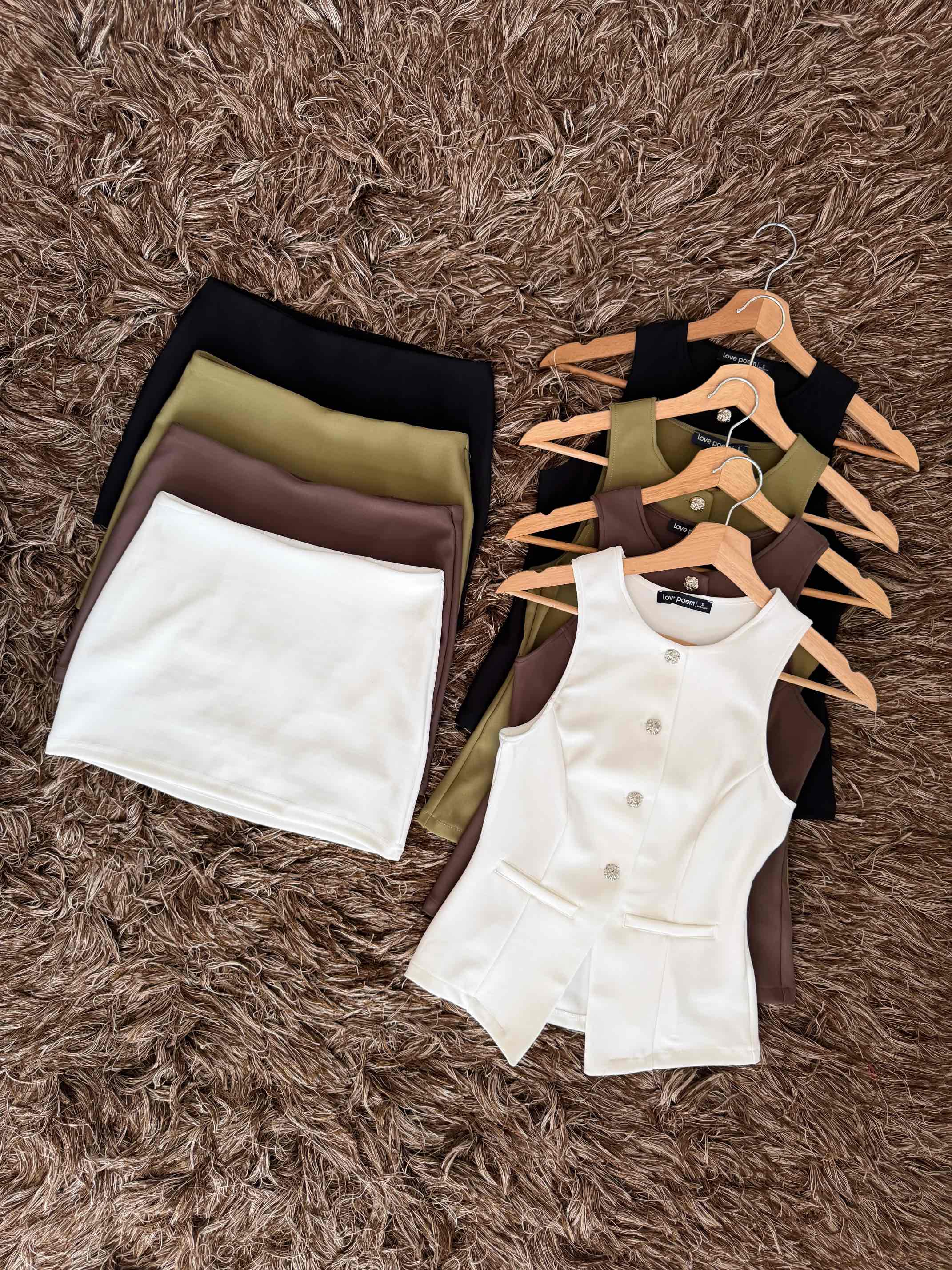 Set falda botones plata
