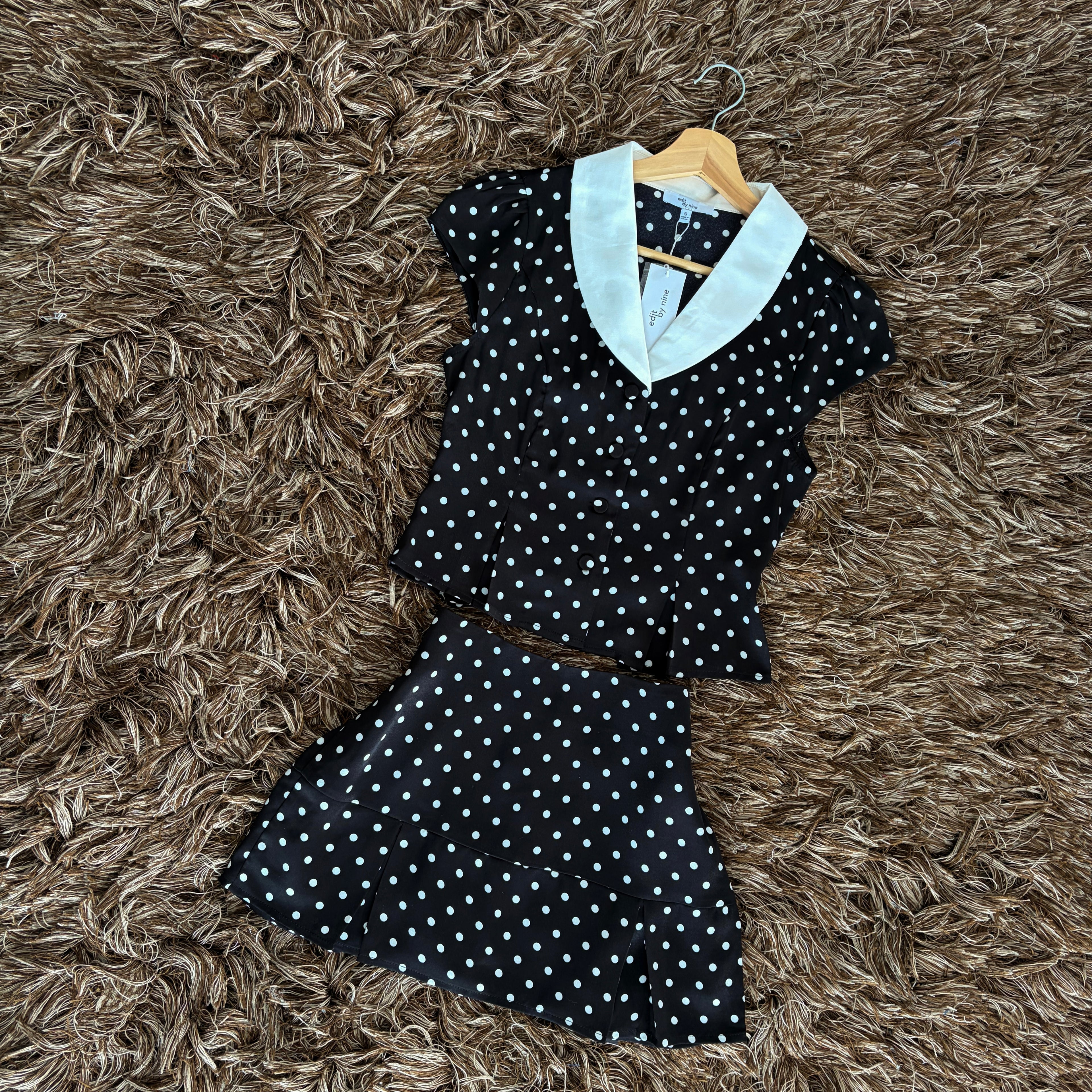 Set puntos cuello blanco V