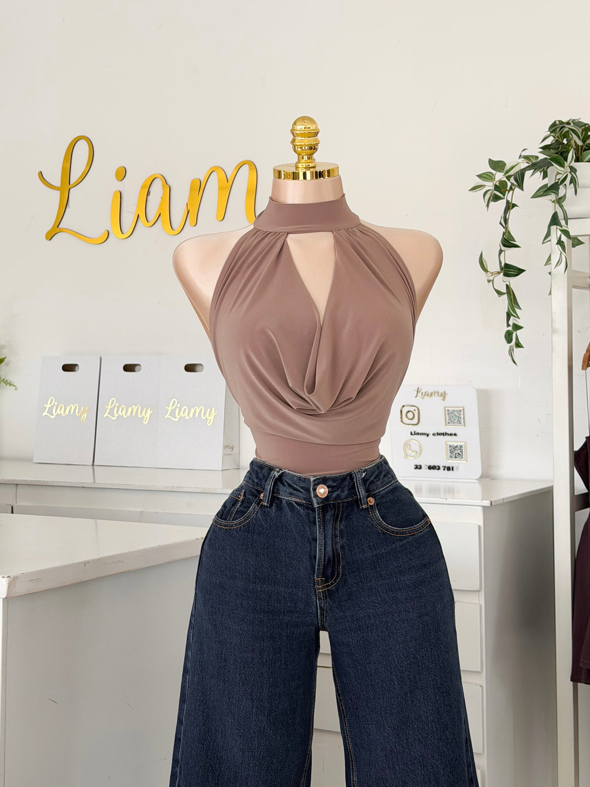 Blusa Halter pecho holgado