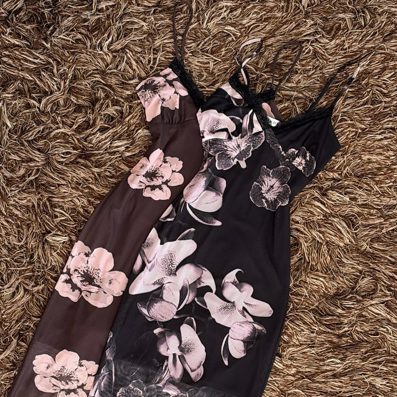 Vestido flor mesh pecho encaje