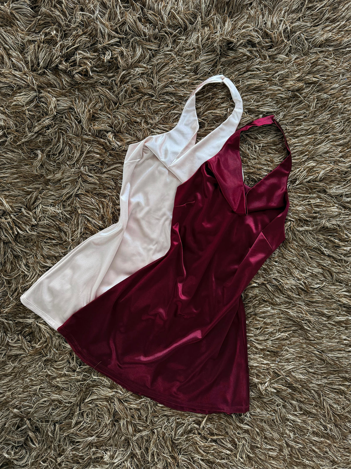 Vestido Halter satén