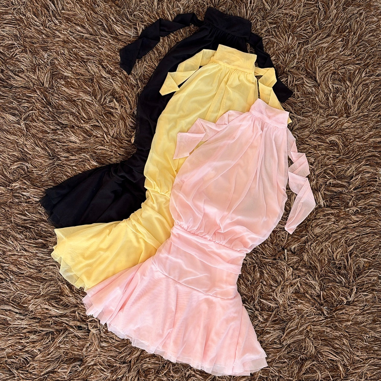 Vestido halter mesh