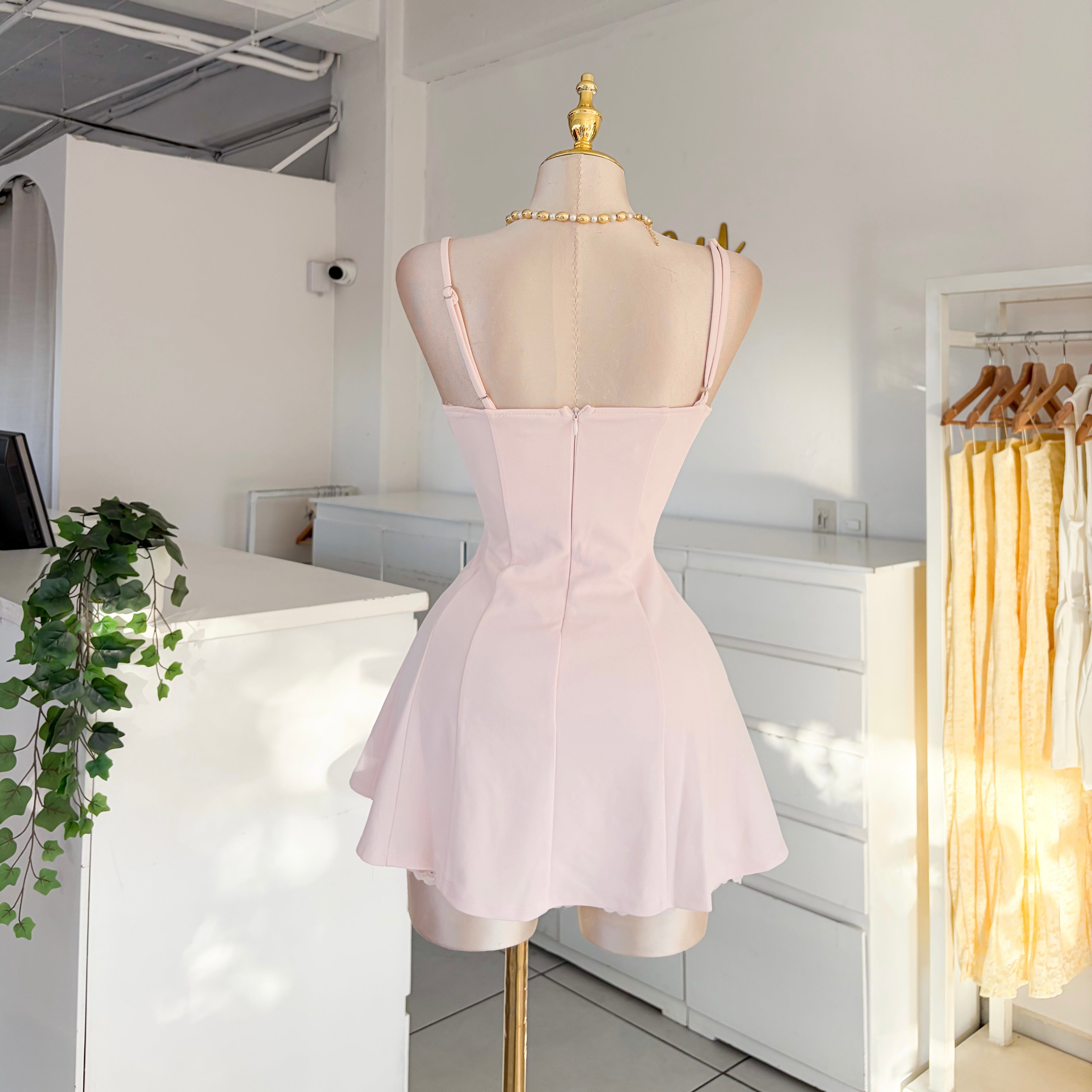 Vestido vuelo encaje