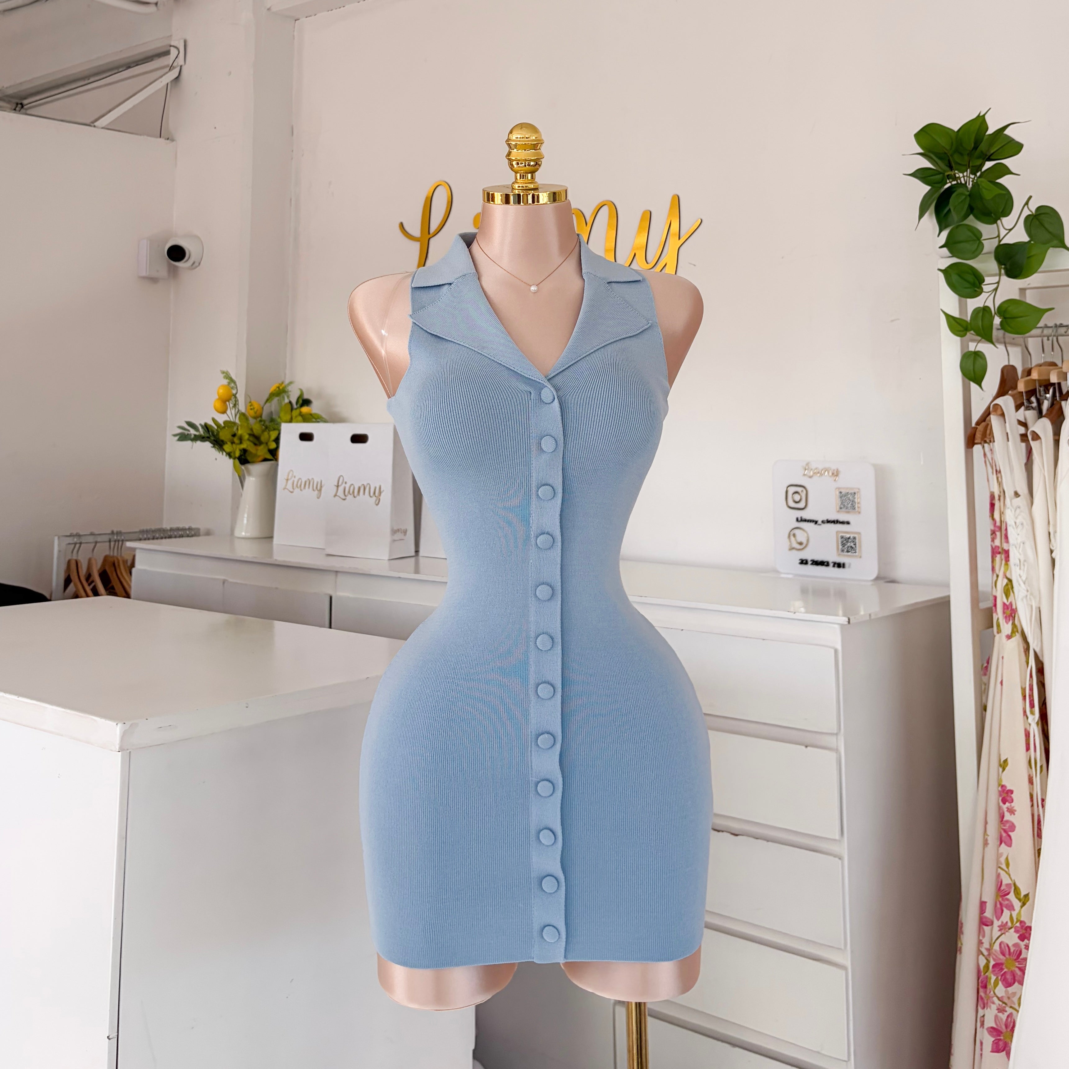 Vestido tipo polo botones