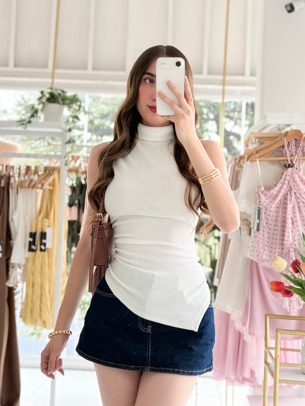 Blusa cuello cortes diagonales
