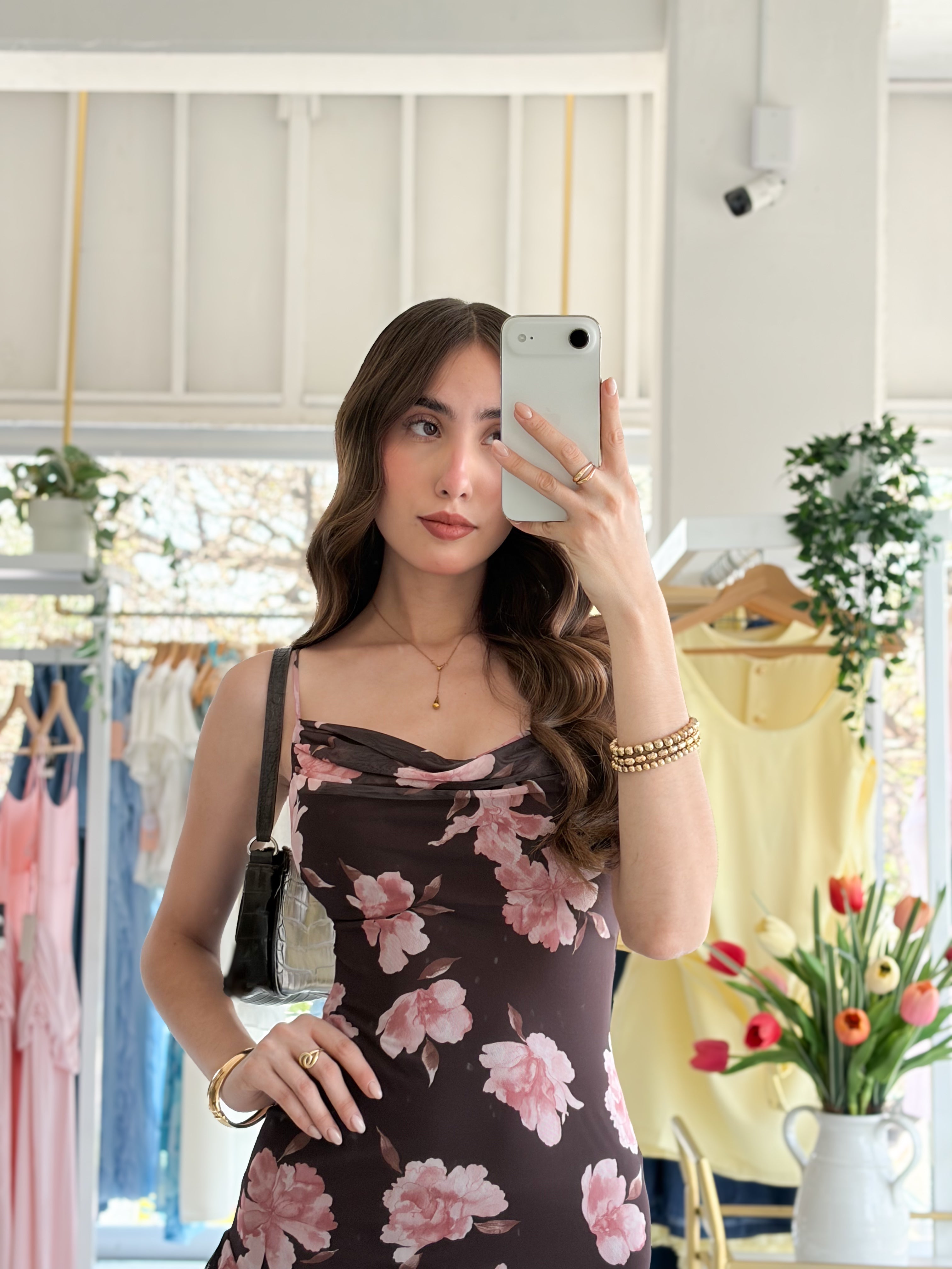 Vestido olan pico mesh