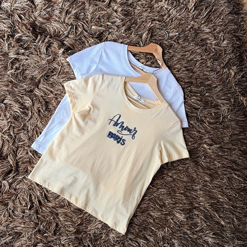 Blusa letras brillos