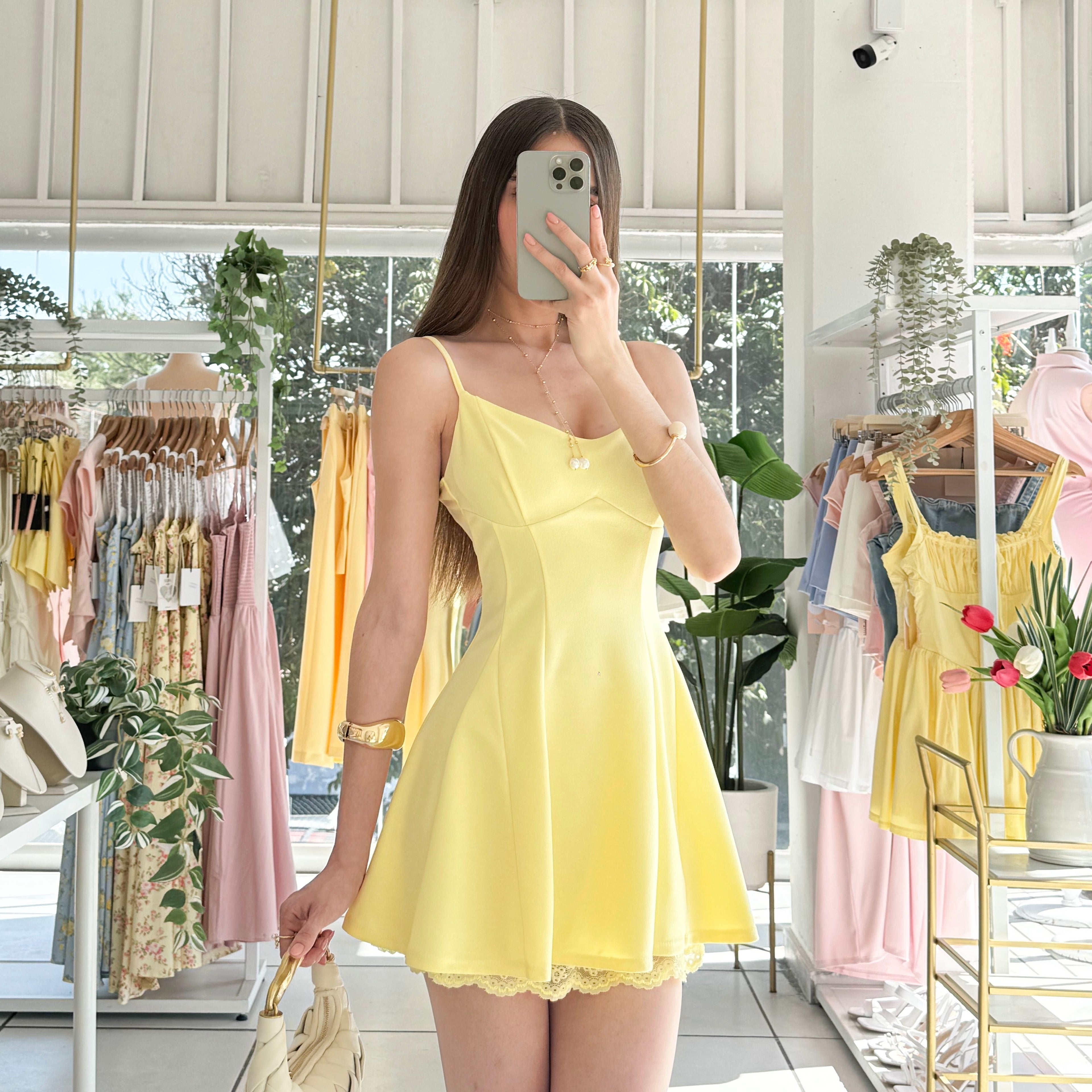 Vestido vuelo encaje