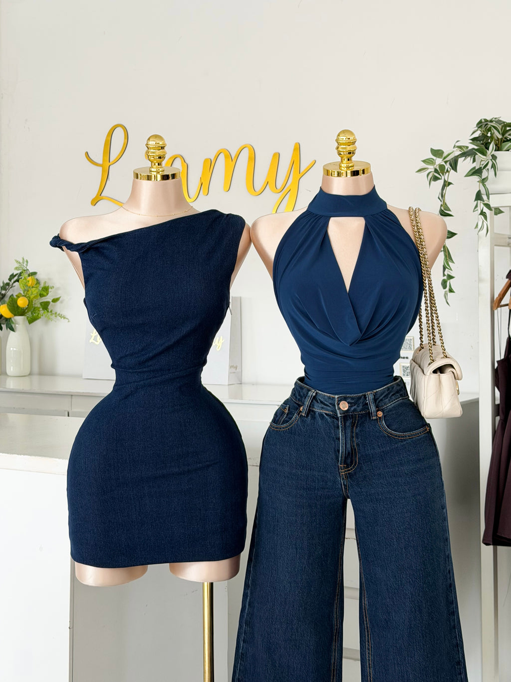 Vestido denim manga torcida