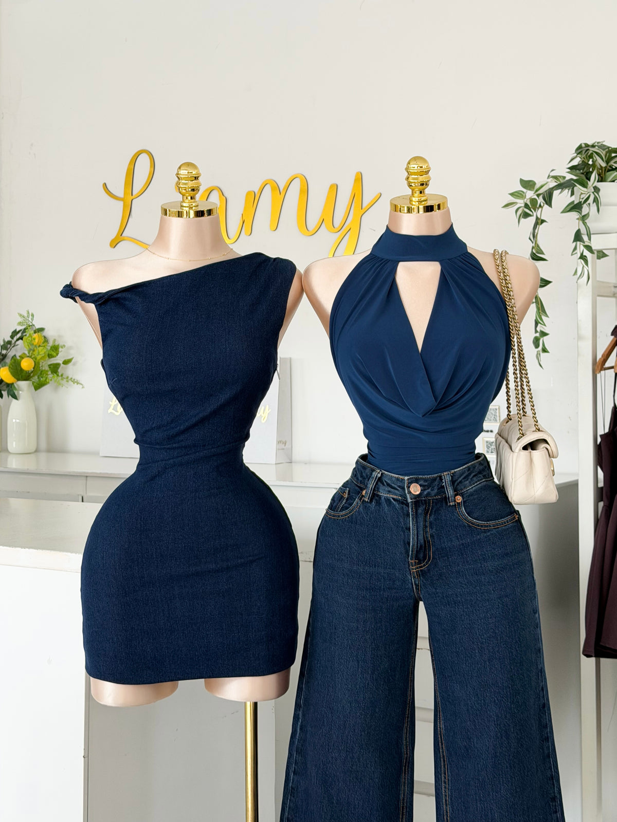 Vestido denim manga torcida