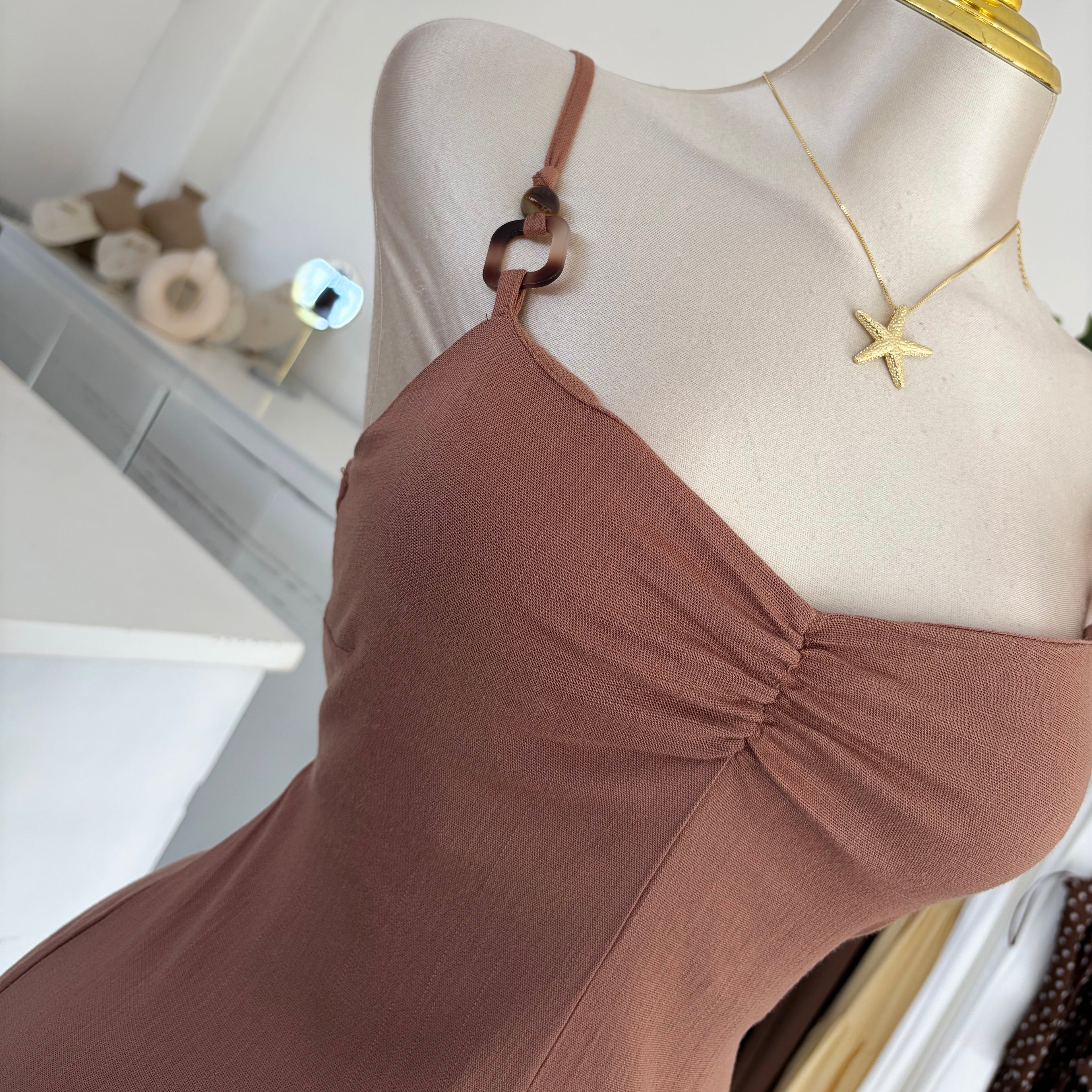 Vestido tirantes hebilla